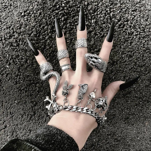 KMVEXO 4Pcs/Set Gothic Steampunk Snake Midi Ring Set Vintage Punk Metal Knuckle Joint Rings For Women Boho Party Jewelry Anillos